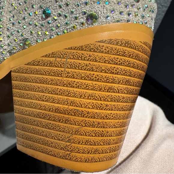 Sparkly Feminine Wide Calf Cowboy/Western Boots - Picture 10 of 10